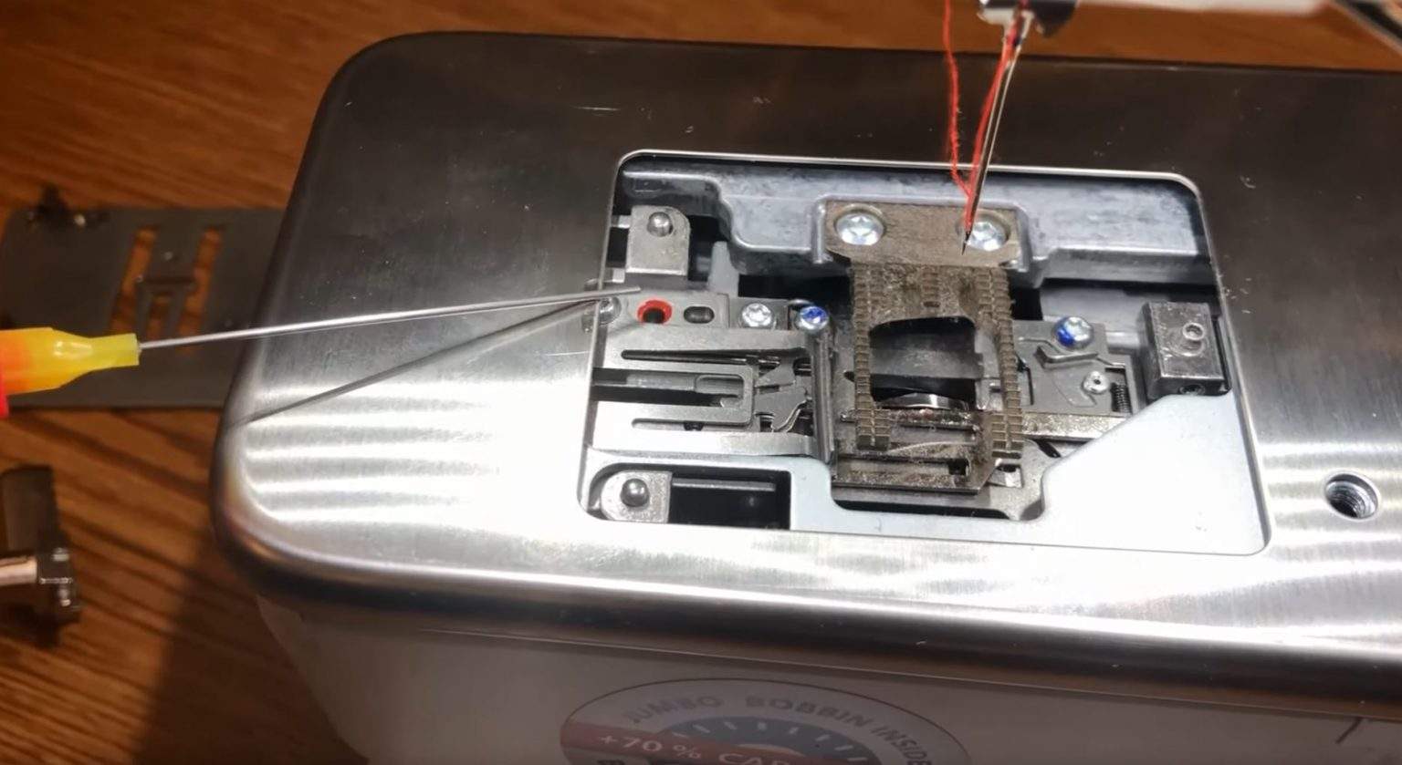 How and where to oil a Bernina Sewing Machine For the 4, 5 and 7 series SewingMachineGuide.co.uk